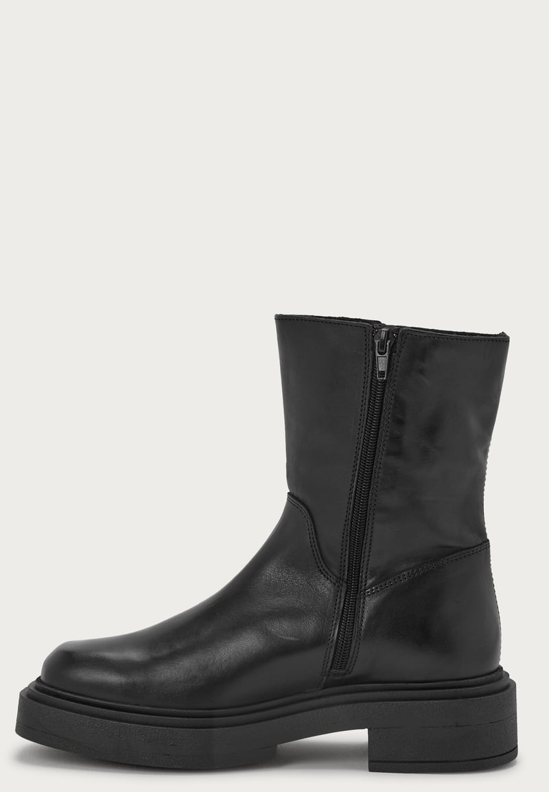 BUBBLEROOM Leather Chelsea Boots
