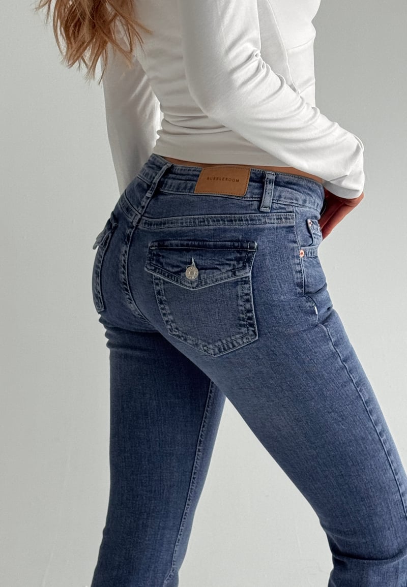 BUBBLEROOM Low Bootcut Flap Jeans