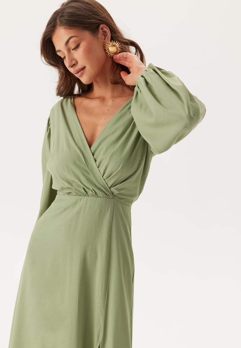 Bubbleroom Occasion Balloon Sleeve Wrap Gown
