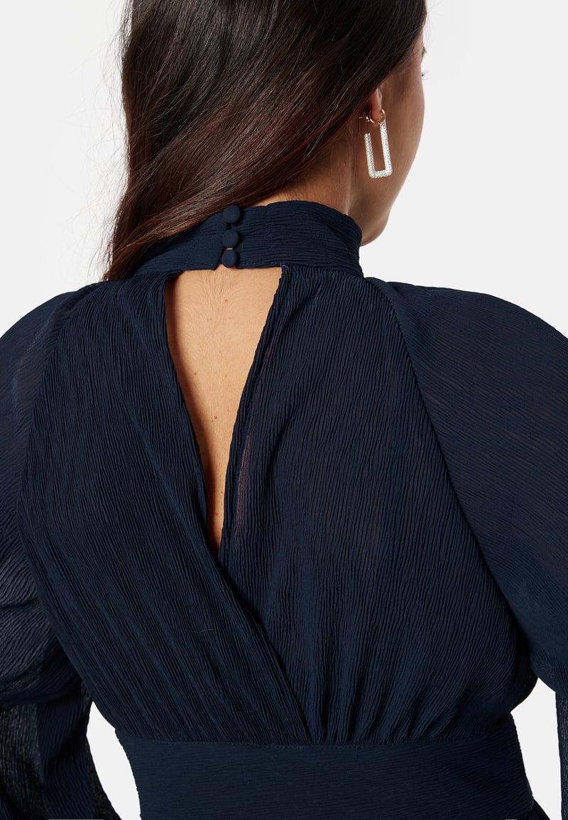 Bubbleroom Occasion Structured high neck midi dress