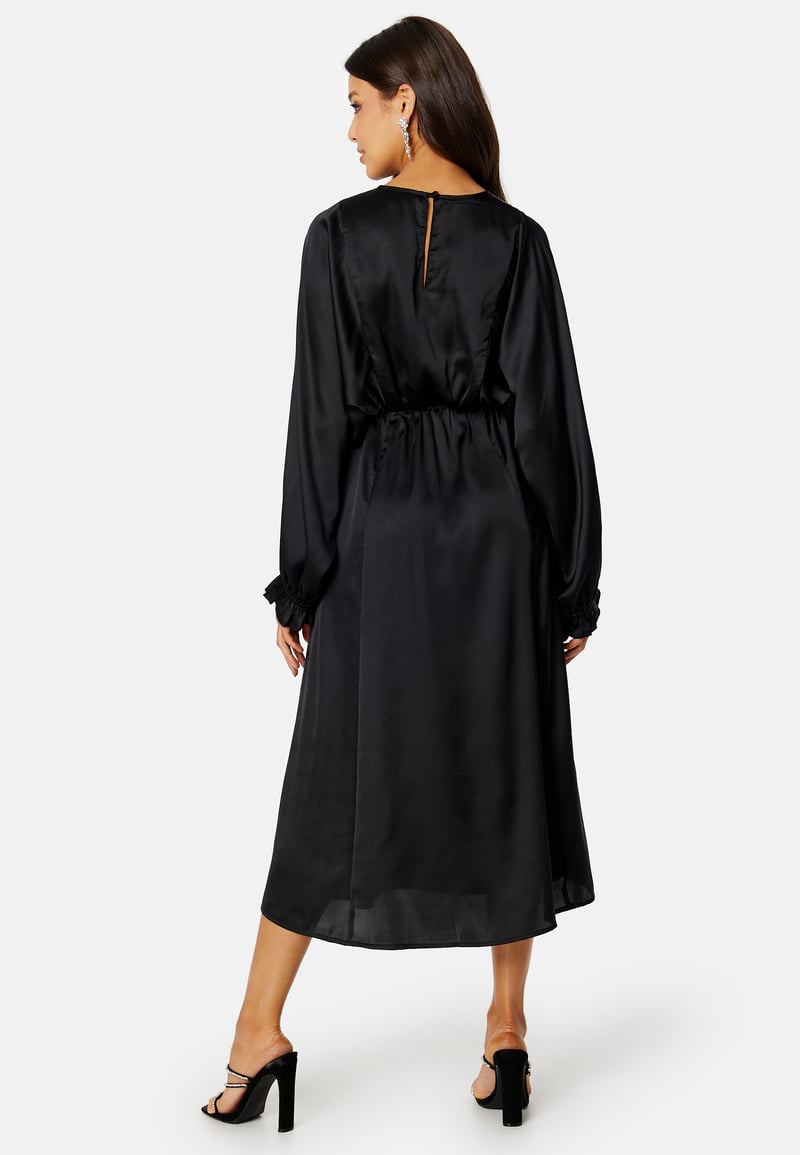 Bubbleroom Occasion Khrista Satin Dress