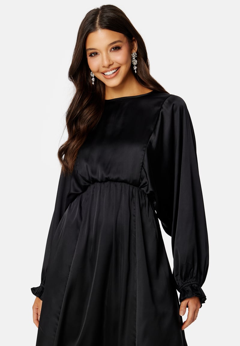 Bubbleroom Occasion Khrista Satin Dress