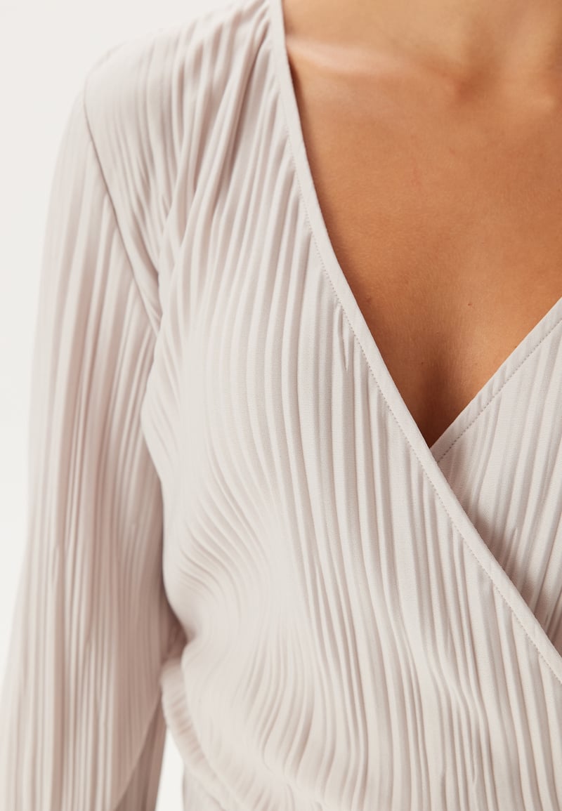 BUBBLEROOM Jolie Wrap Top