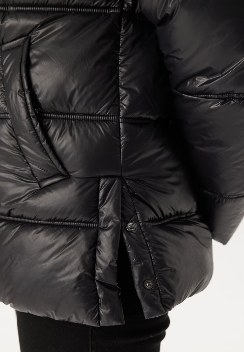 BUBBLEROOM Semi Shiny Padded Jacket