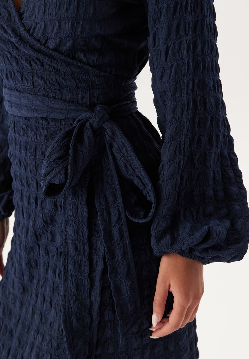 BUBBLEROOM Structure Wrap Dress