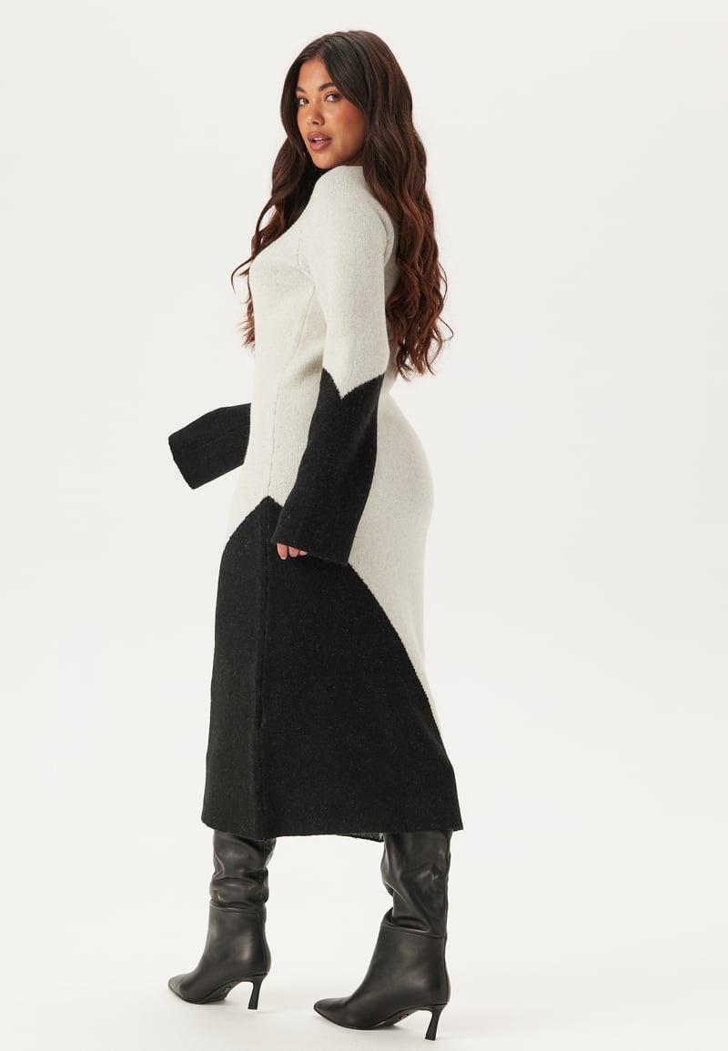 BUBBLEROOM V-neck Knitted Midi Dress