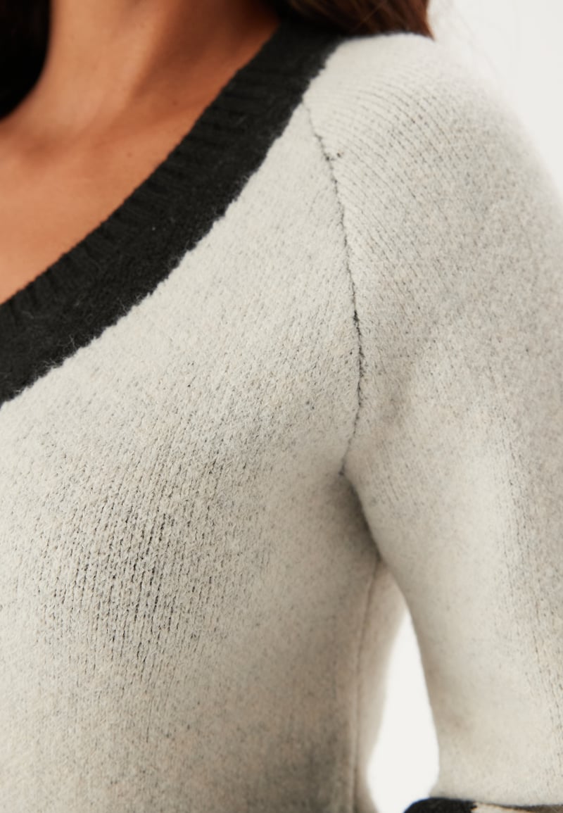 BUBBLEROOM V-neck Knitted Midi Dress
