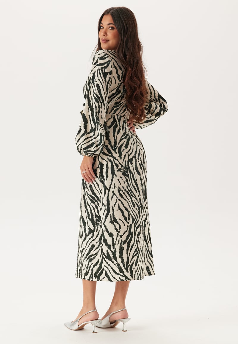BUBBLEROOM Wrap Dress
