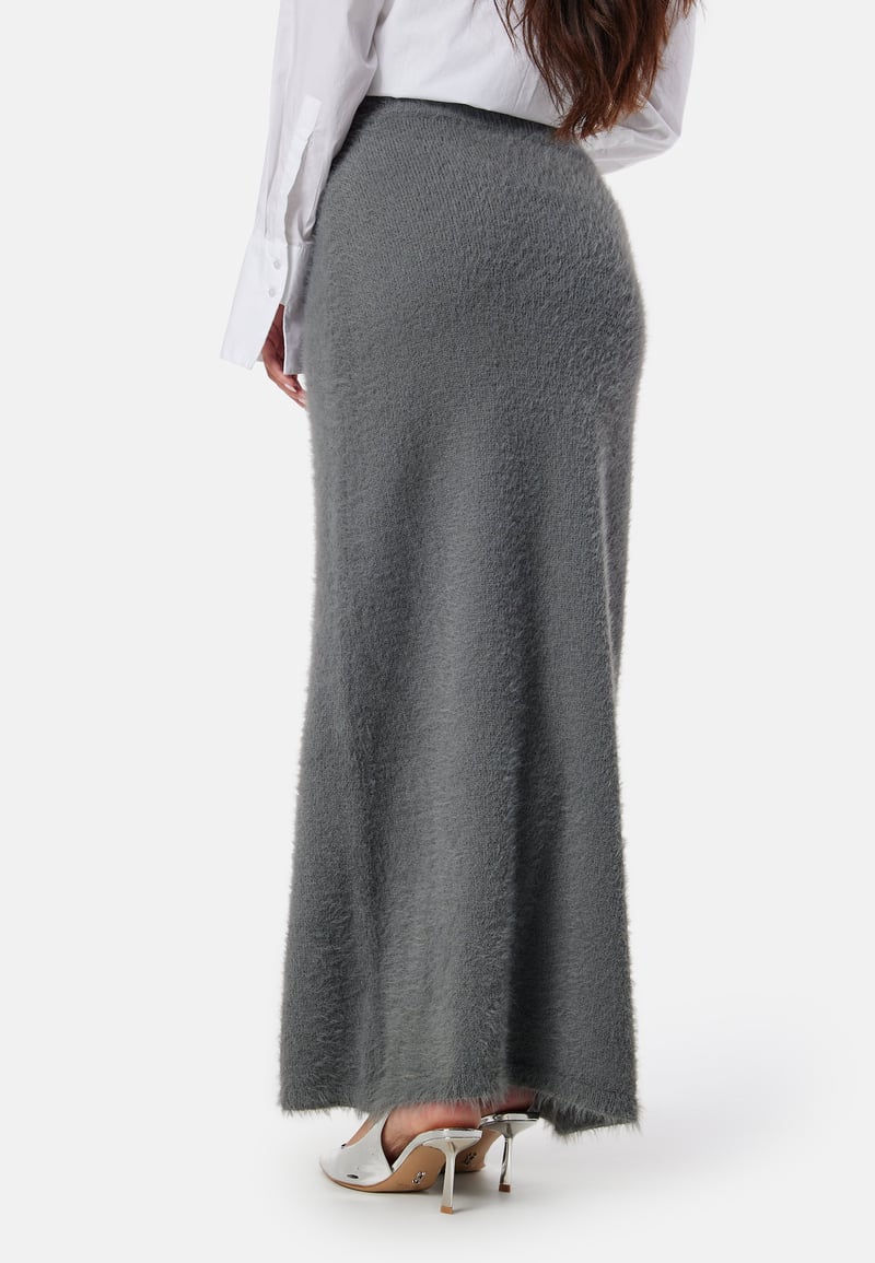 BUBBLEROOM Fluffy Knitted Maxi Skirt