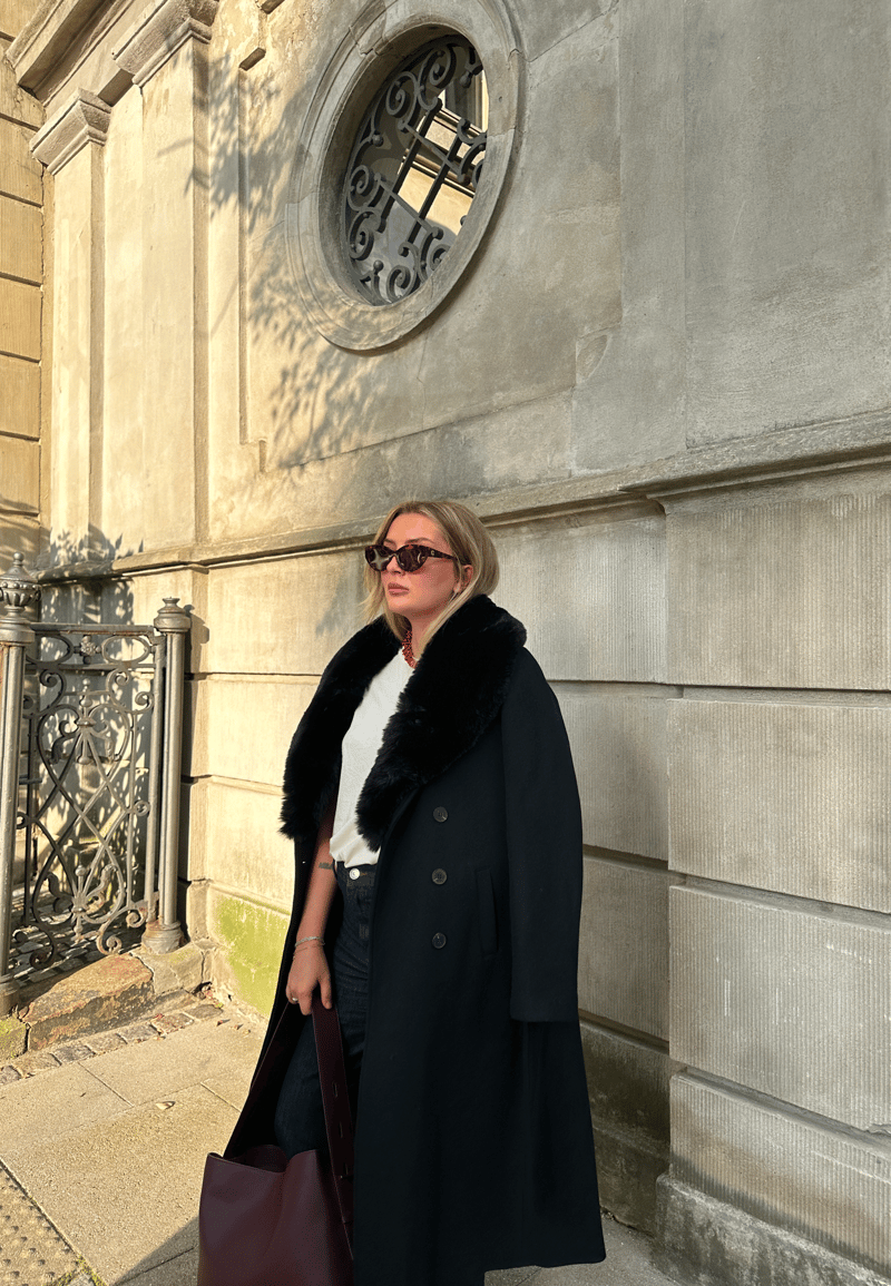 Chiara Forthi Fur Collar Belted Wool Blend Coat