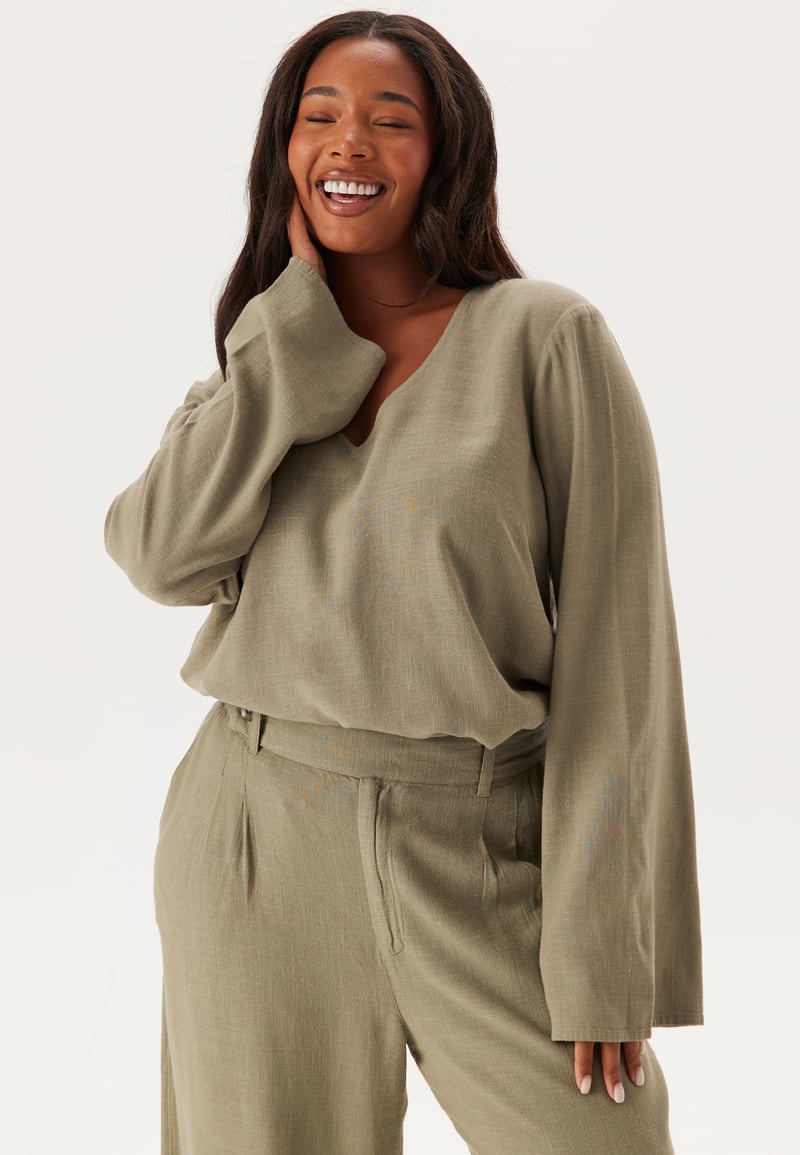 Happy Holly Linen Wide Sleeve Blouse