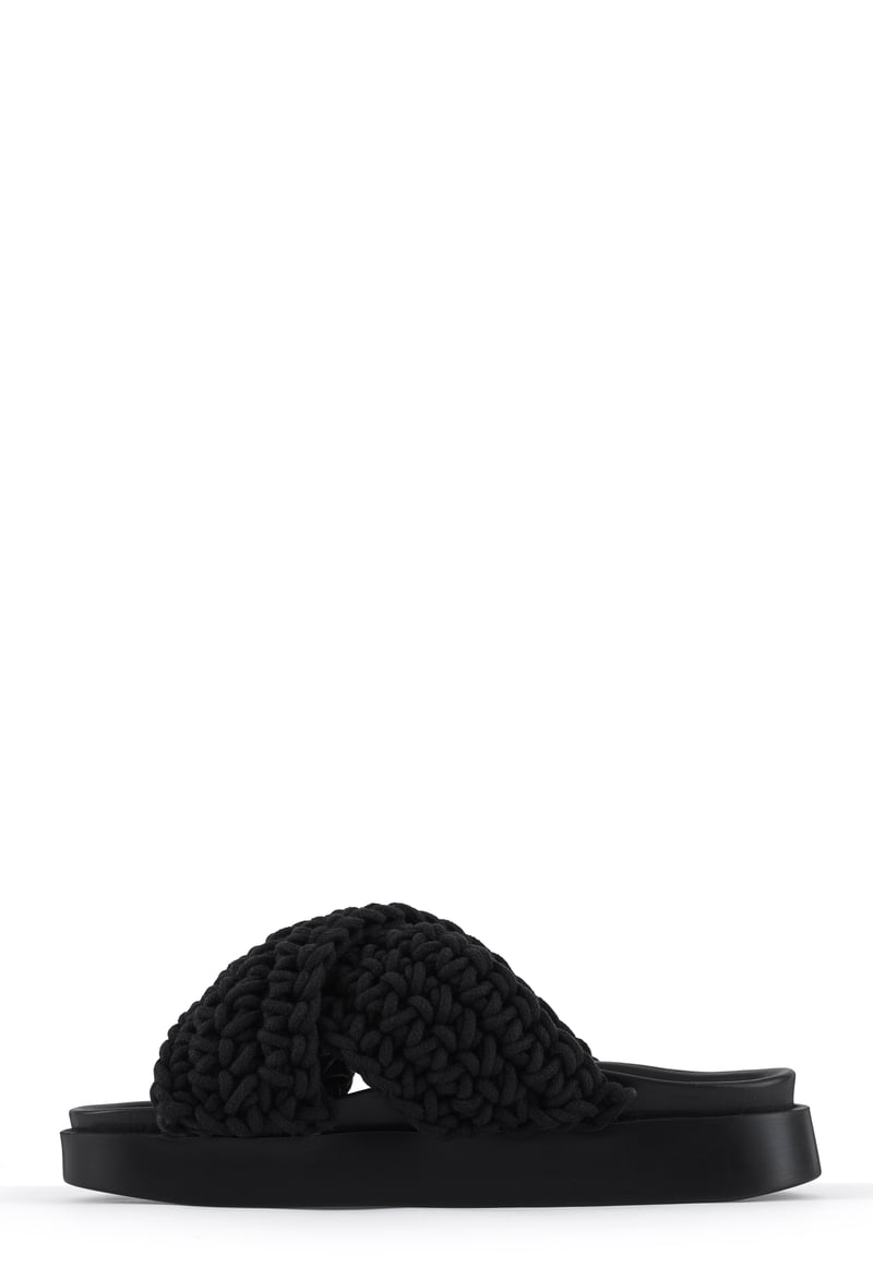 INUIKII Slipper Woven