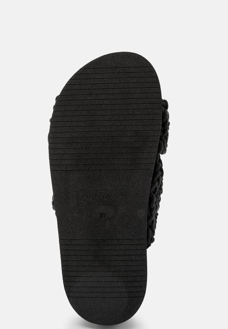 INUIKII Woven Stones Platform