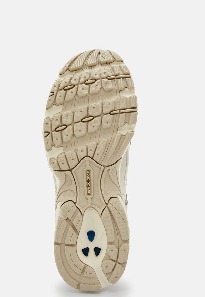 New Balance 530AA Sneaker