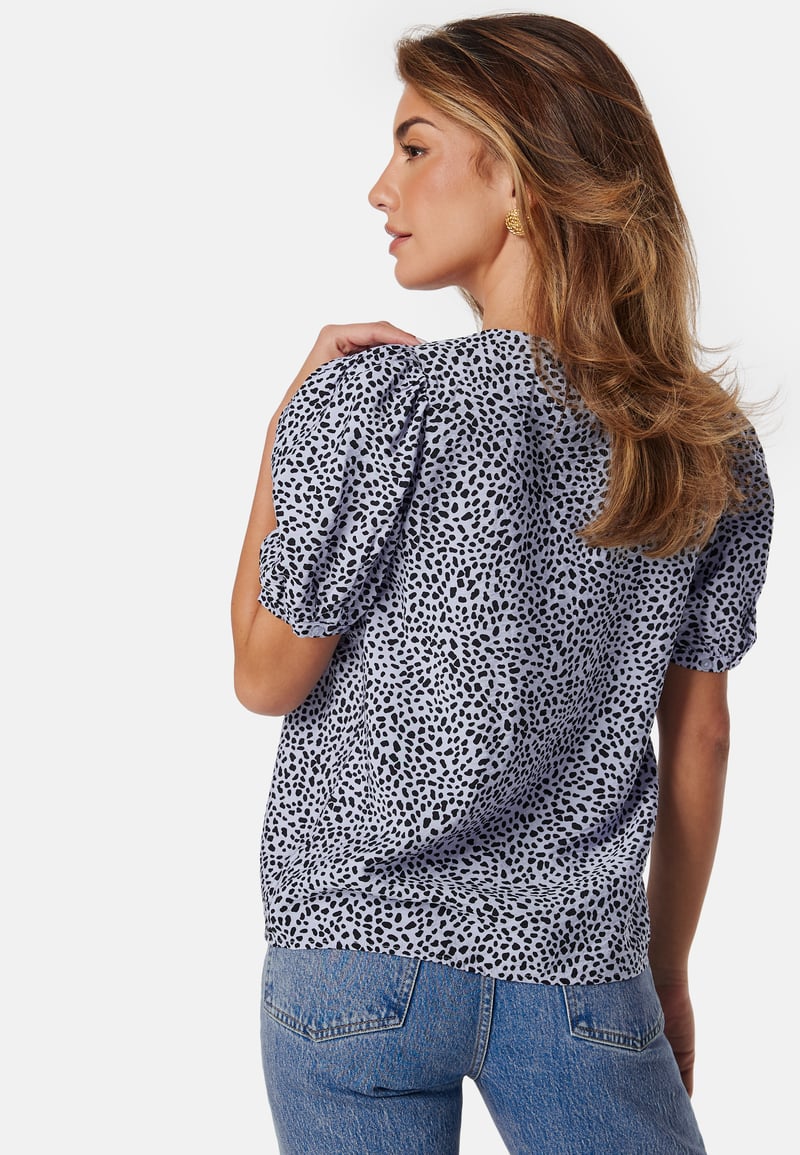 Object Collectors Item Objjacira V-Neck Top