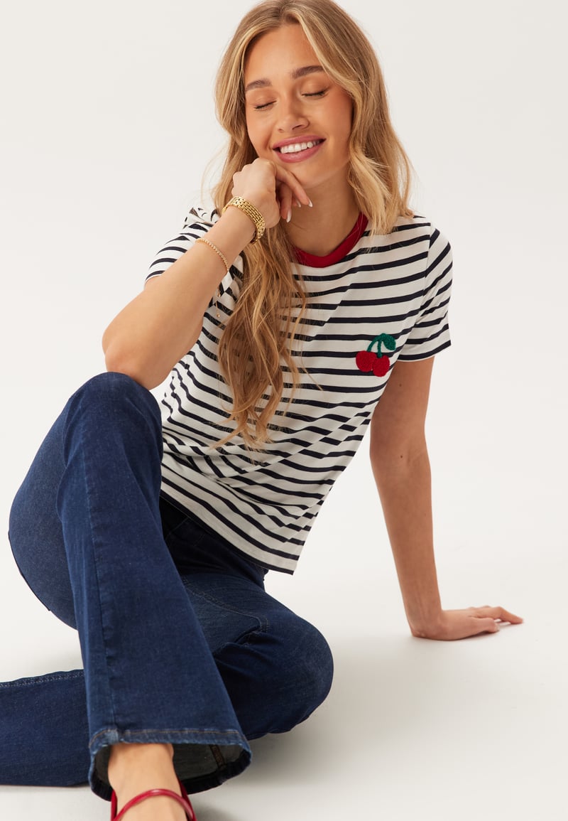 ONLY Onlheart Life S/S TEE JRS NOOS