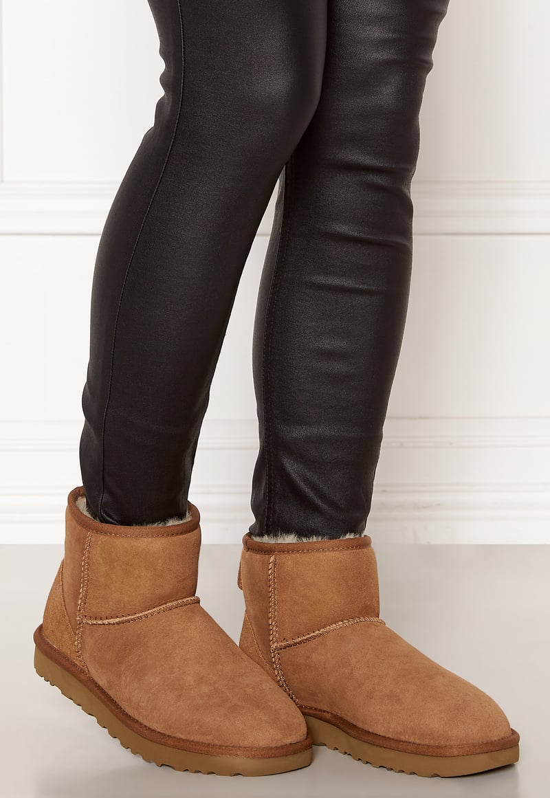 UGG Classic Mini II