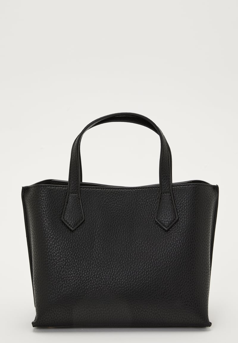 Valentino Fall Re Shopping