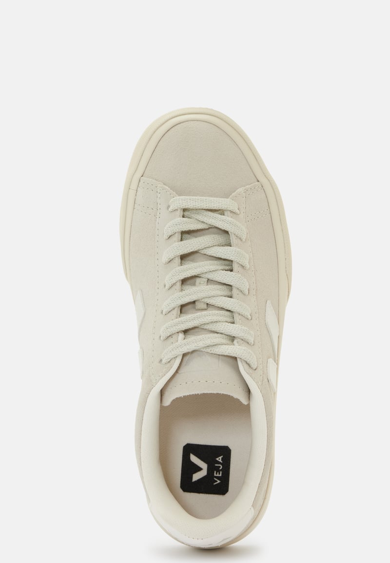 VEJA Campo Leather Sneaker