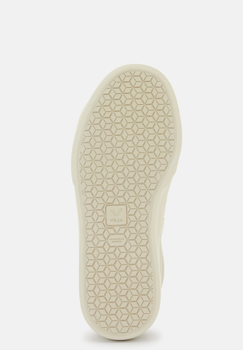 VEJA Campo Leather Sneaker