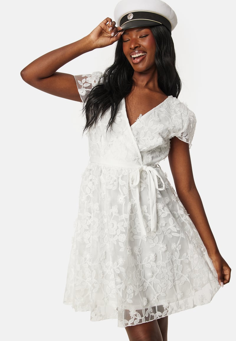 VILA Viedda V-neck S/S Lace Short Dress