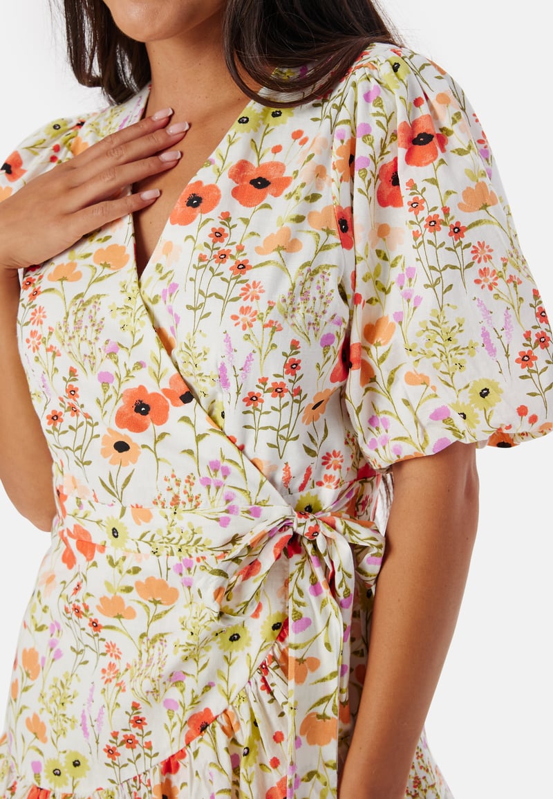 YAS Yasfield 2/4 wrap dress