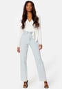 kendra-straight-jeans-light-denim