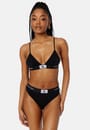 unlined-triangle-ub1-black