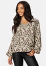leonora-l-s-v-neck-top-sandshell-aop-animal