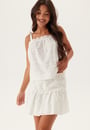 broderie-anglaise-skirt