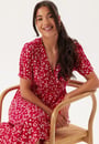 evie-puff-sleeve-wrap-dress-red-patterned-1