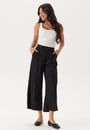nyla-linen-pants