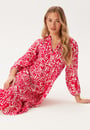 onlmilana-7-8-dress-high-risk-red-aop-sophie