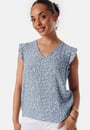 pcnya-sl-v-neck-top-faded-denim-flower