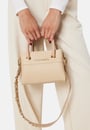 alexia-shopping-991-ecru