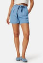 mia-loose-summer-shorts-light-blue-denim