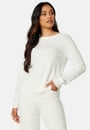 ril-l-s-o-neck-knit-top-white