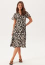 vilovie-s-s-wrap-midi-dress-5