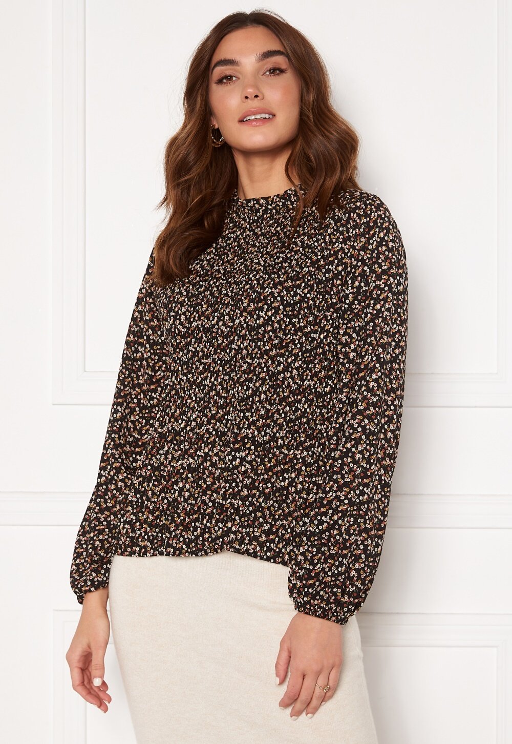 Sisters Point Vaida Blouse Black/Small Flower
