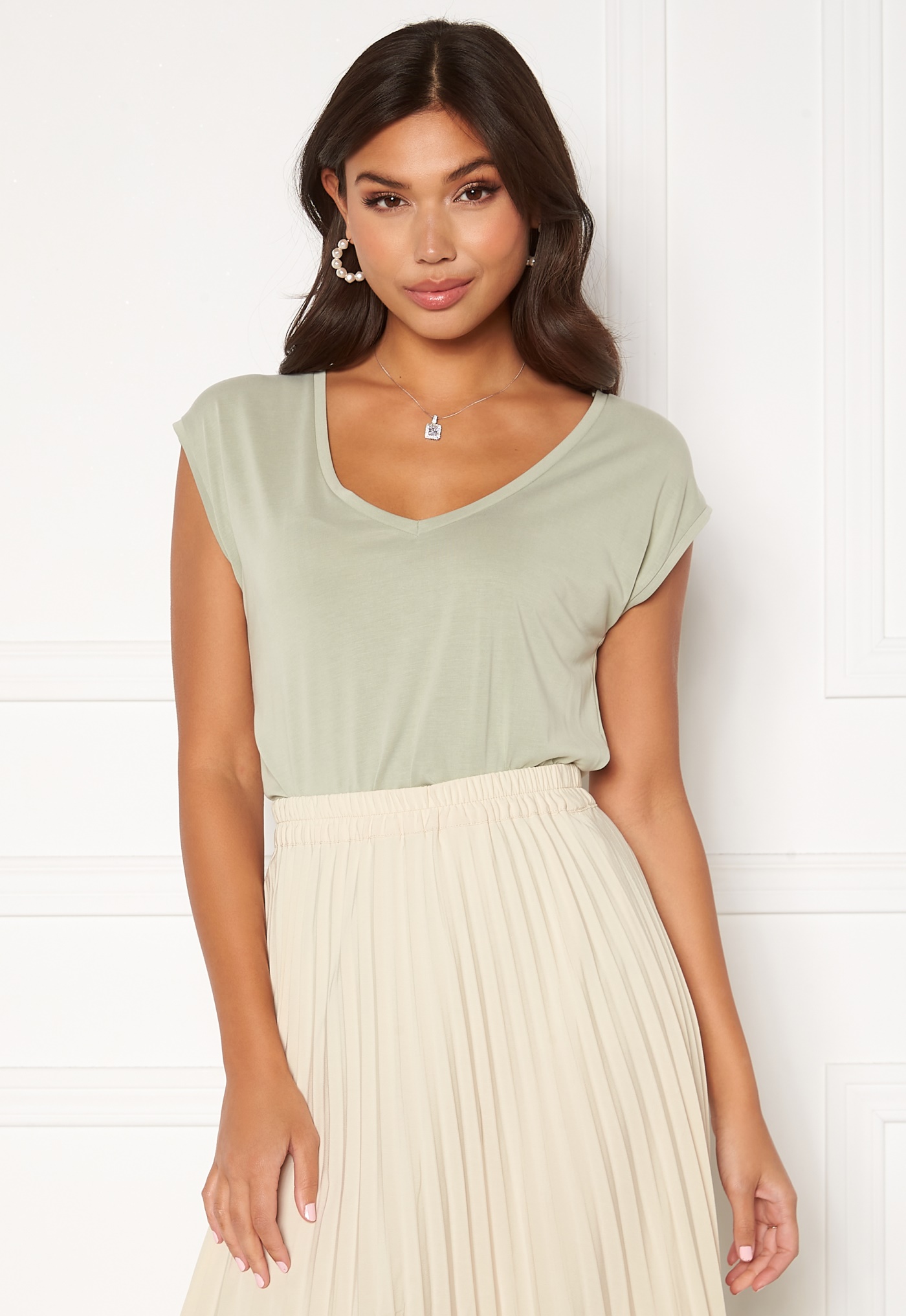 Pieces Kamala Tee Desert Sage Bubbleroom