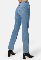 cc-straight-jeans-light-denim