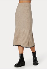 contrast-edge-knitted-skirt-beige-melange