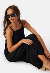 structure-strap-dress-black