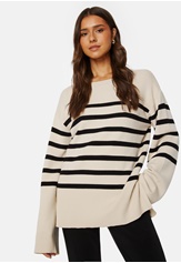 nemy-oversized-striped-sweater-beige-striped