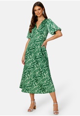 yvie-dress-green-patterned