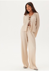 pleated-wide-trousers-light-beige