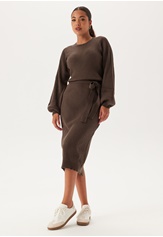 round-neck-rib-knitted-midi-dress-brown