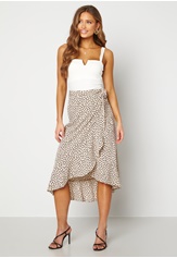 villima-midi-skirt-beige-black-dotted