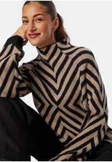 funnel-neck-knitted-sweater-beige-black