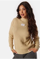 woven-label-loose-sweater-pale-khaki